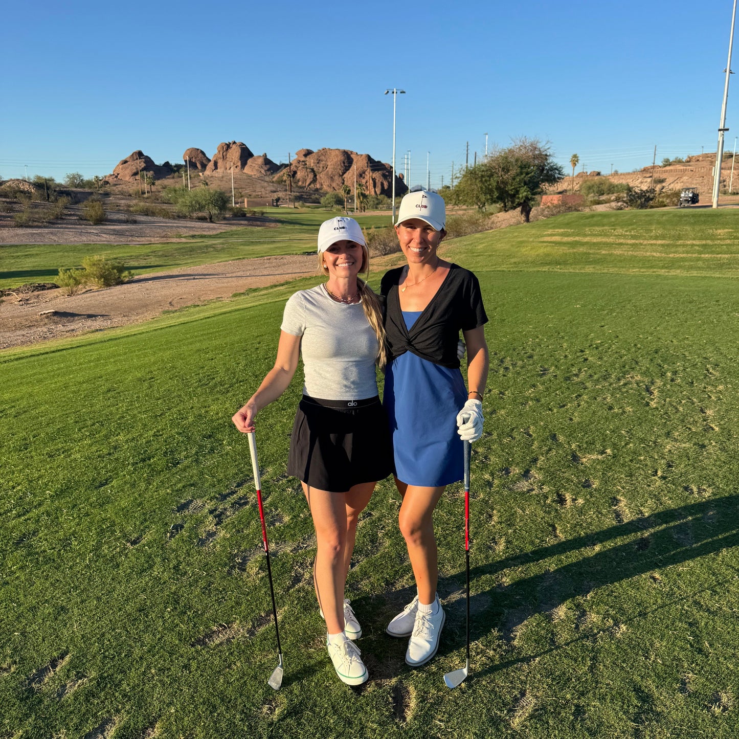 MULLI | Off-White & Dark Red